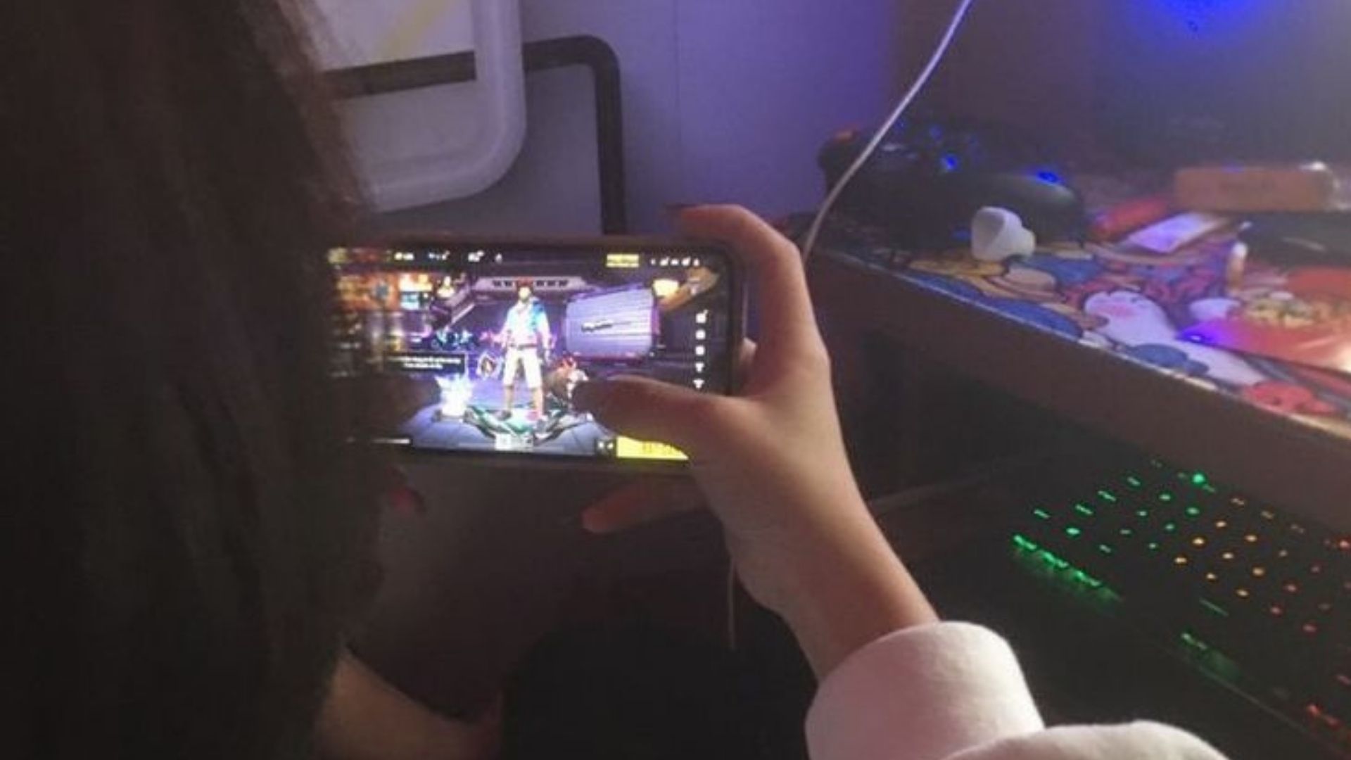 Multiplayer Games with Exciting Strategy Sessions